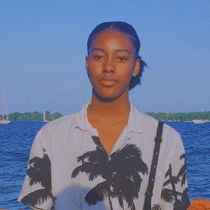 Meet your Posher, Alexandra